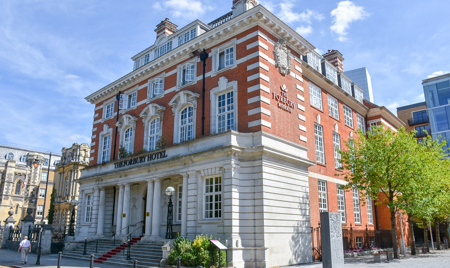 3rd The Roseate Reading Hotel